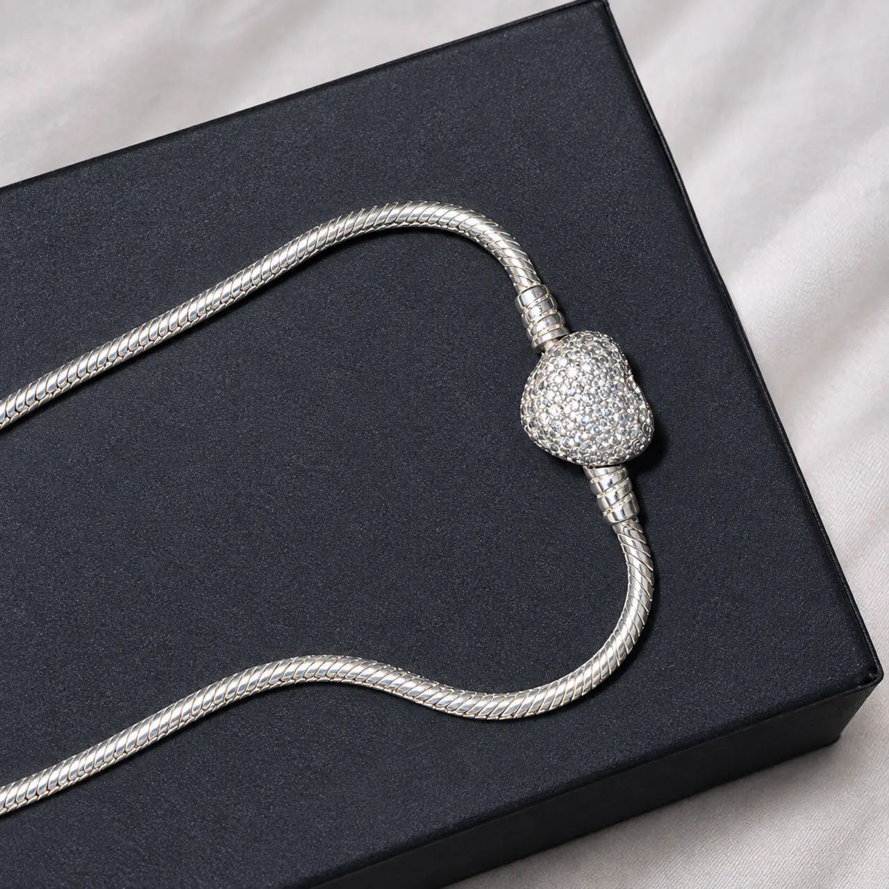 Pulseira pandora com fecho de coração - Foto 2