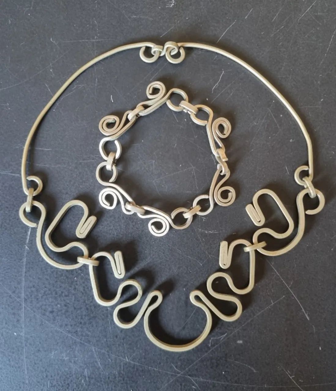 Conjunto vintage de gargantilha e pulseira artesanal - anos 70 - peça única