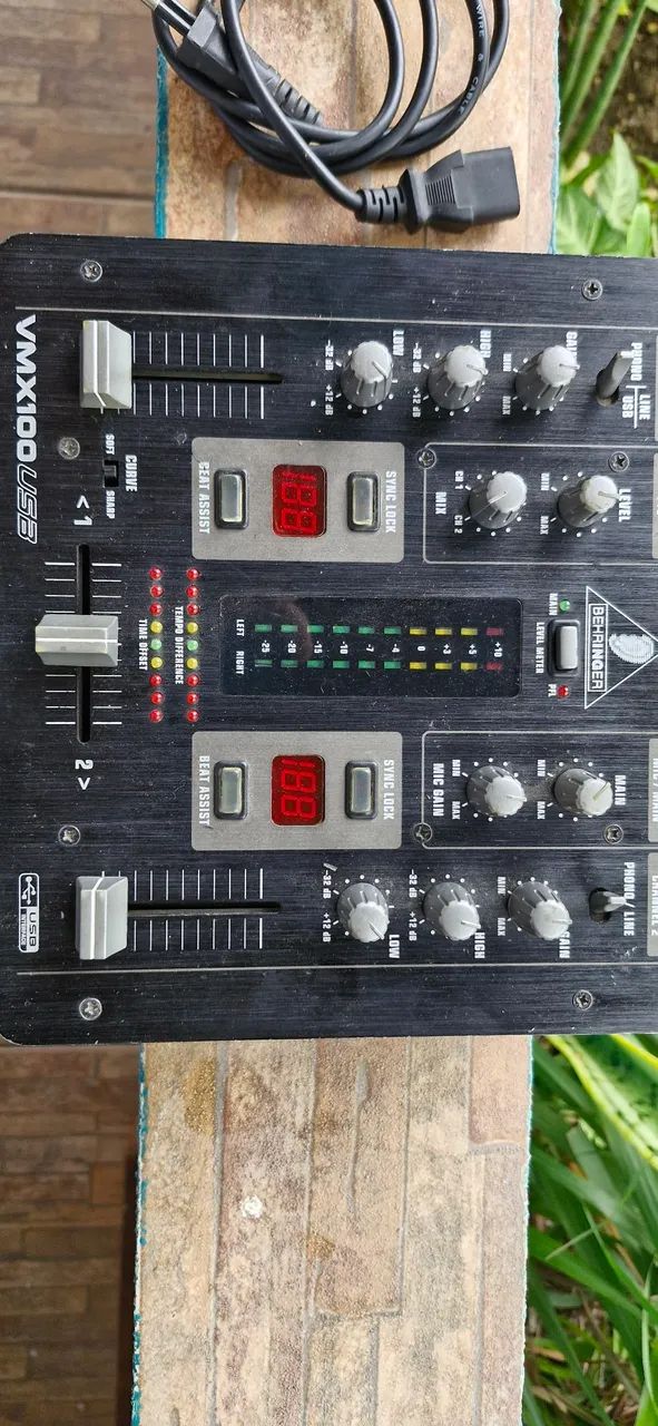 Vendo mix vmx 100 usb novinho - Foto 2