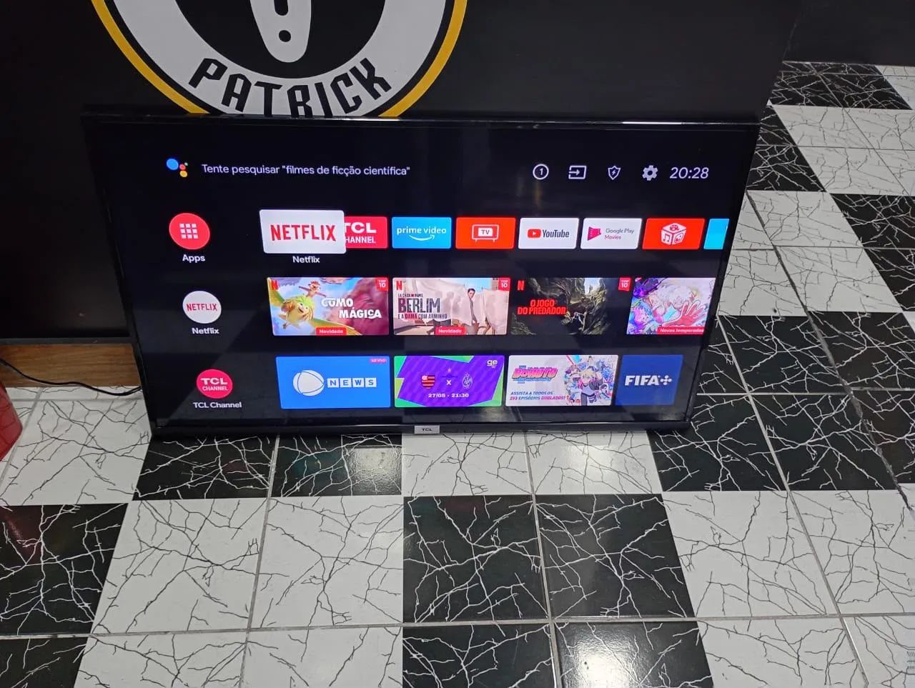 Vendo Smartv TCL 43 polegadas top de linha 4k borda infinita R$ 1000,00 - Foto 2