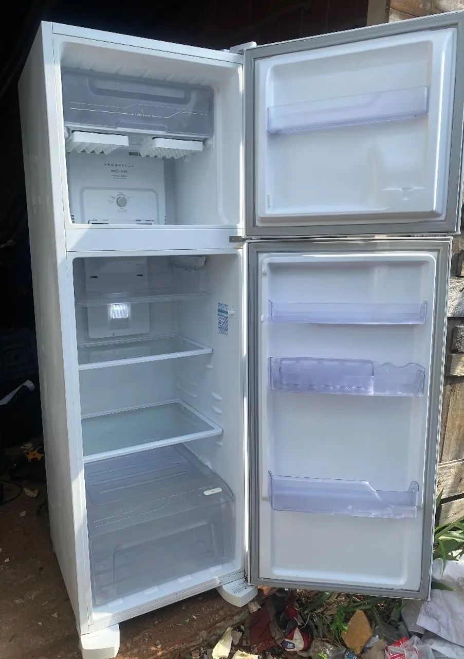 Vendo Geladeira Eletrolux  - Foto 2