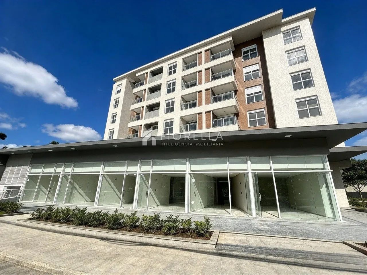 Loja comercial no bairro Saco Grande, Florianópolis.
