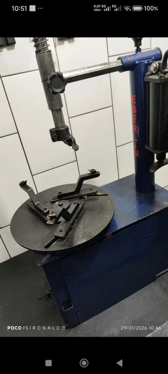 Vende-se máquina de tirar pneu de moto e carro  - Foto 3