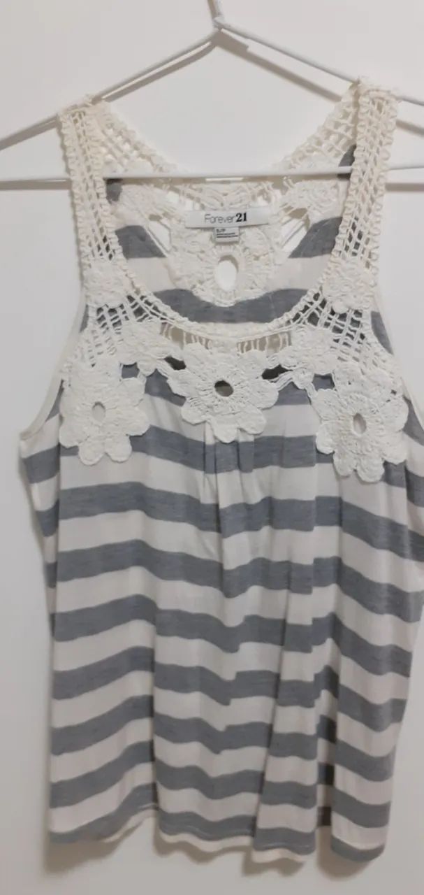 Blusa Feminina com Bordado Forever 21