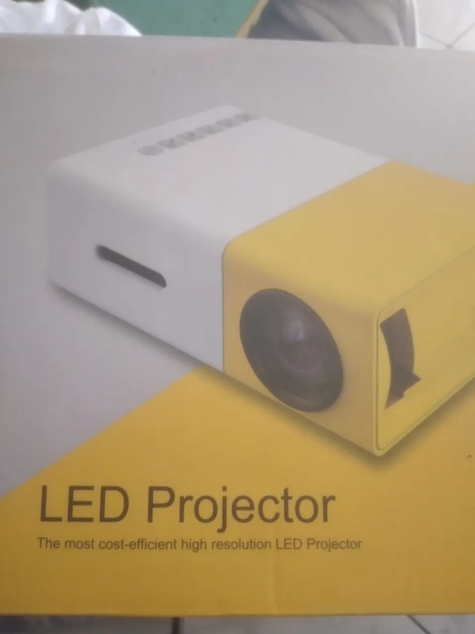 Projetor cinema usado em ótimo estado 