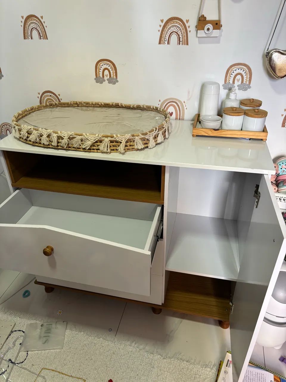 Cômoda infantil com kit higiene e trocador  - Foto 5