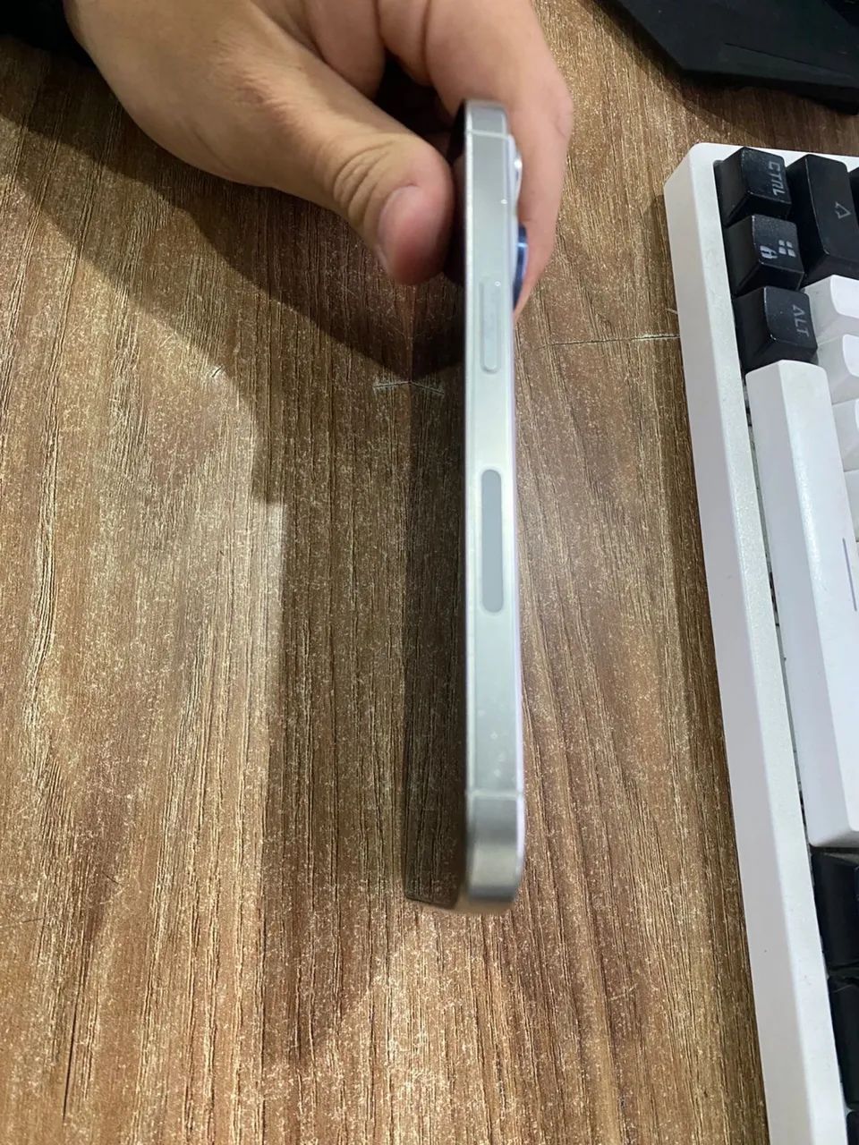 iPhone 15 pro 128gb 79% de bateria  - Foto 3