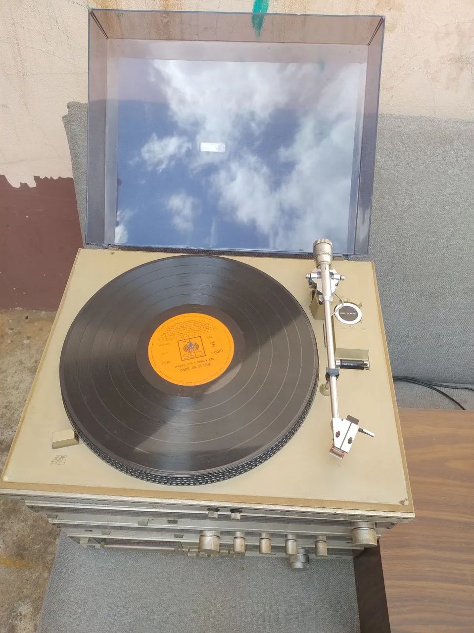 Aparelho de vinil antigo - Foto 2