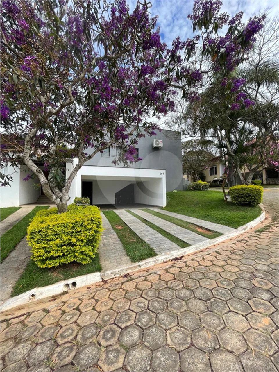 Linda casa térrea com 3 suítes + escritório (podendo ser o 4º dormitório) - Foto 2