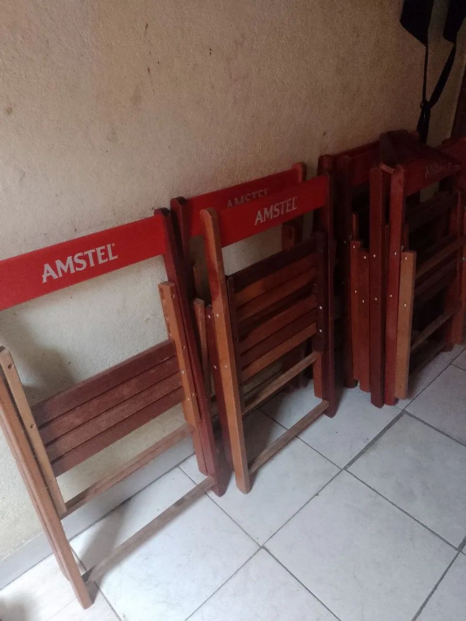 Cadeiras com defeitos 