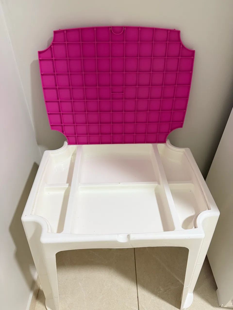 mesa + cadeira infantil Tramontina com baú  - Foto 6