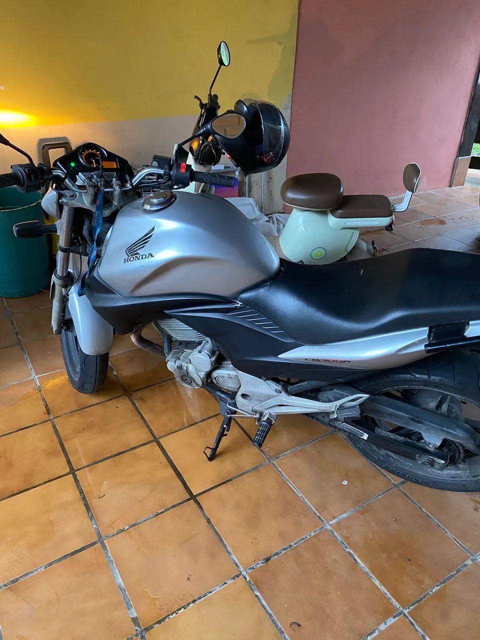 CB 300R 2010 - Foto 2