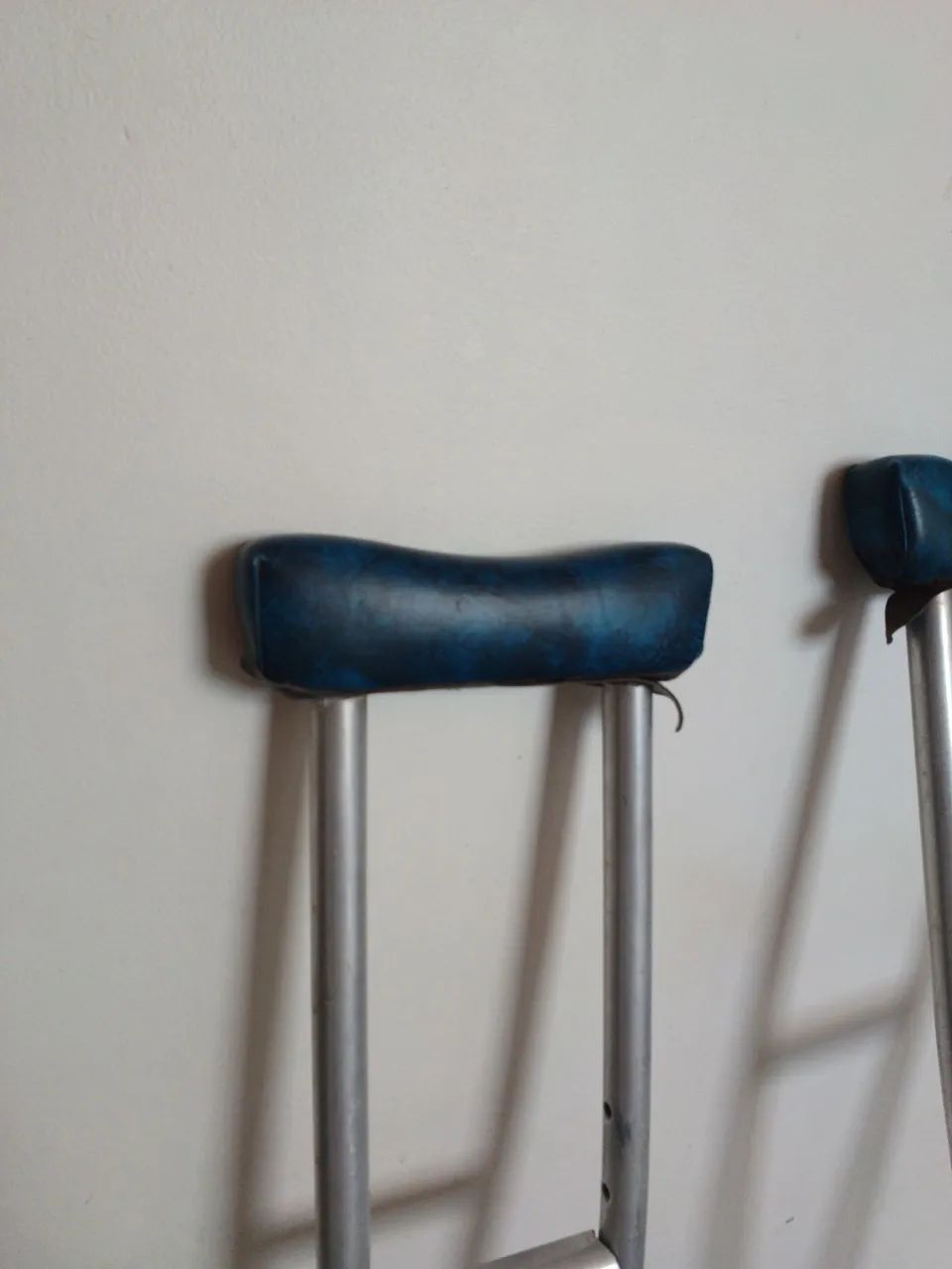 Vendo essa muleta de alumínio - Foto 2