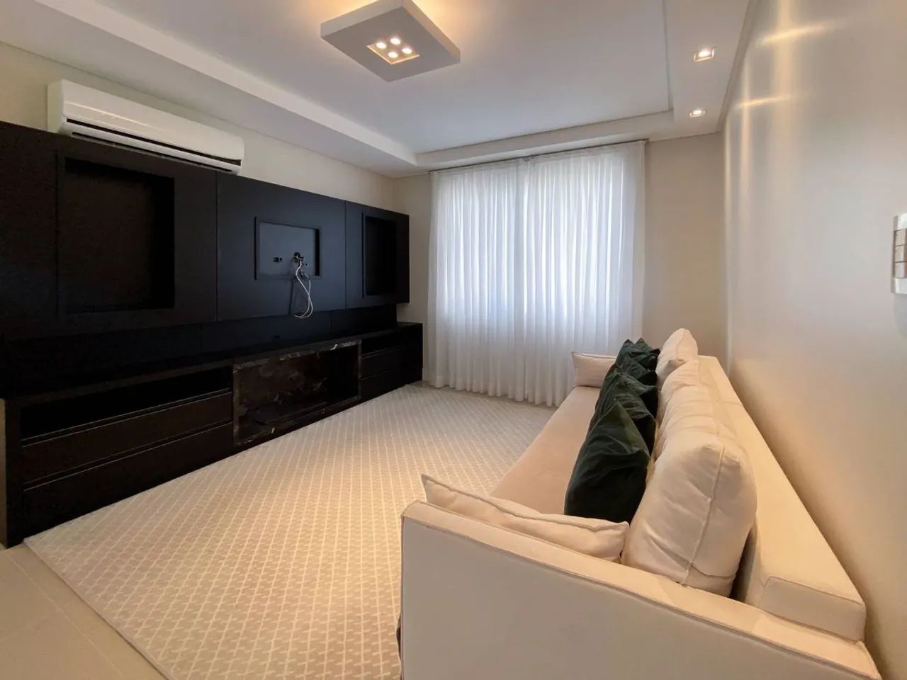 Apartamento mobiliado com 3 suítes para alugar na região central  Rua 2950 em Balneário Ca - Foto 10