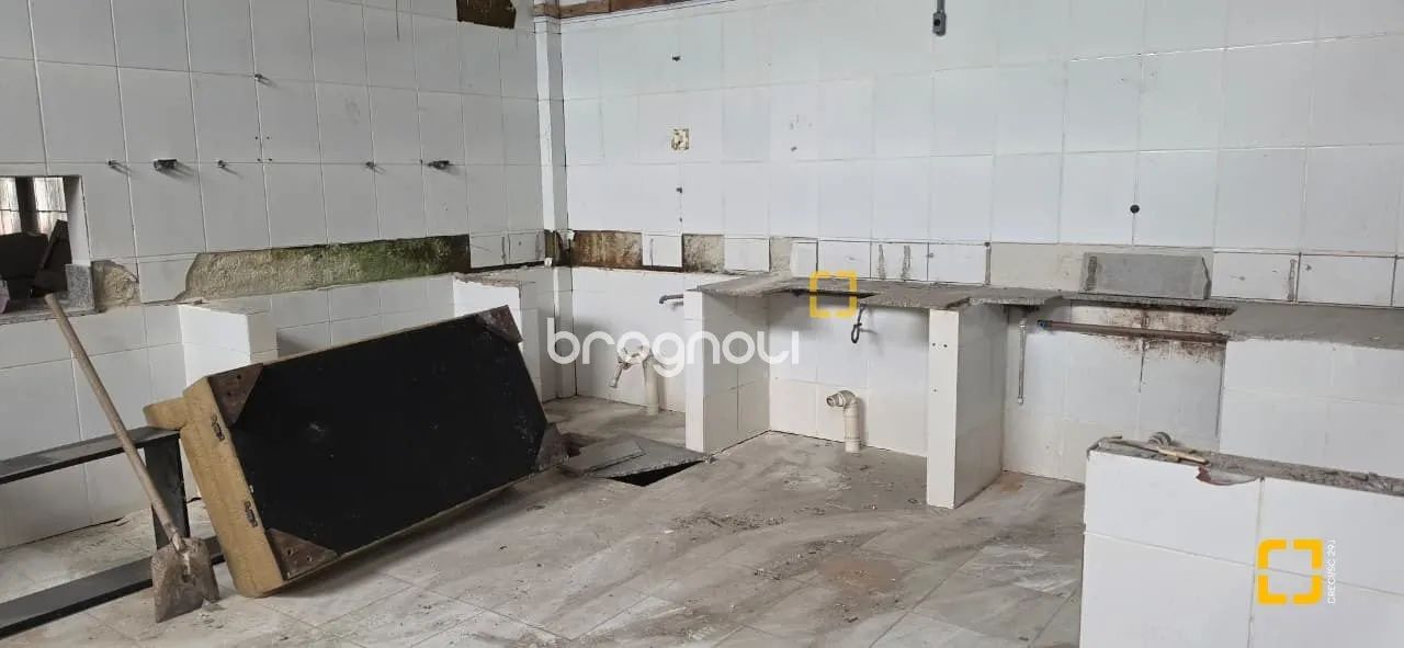 Galpão comercial com terreno de 466m² - Foto 2