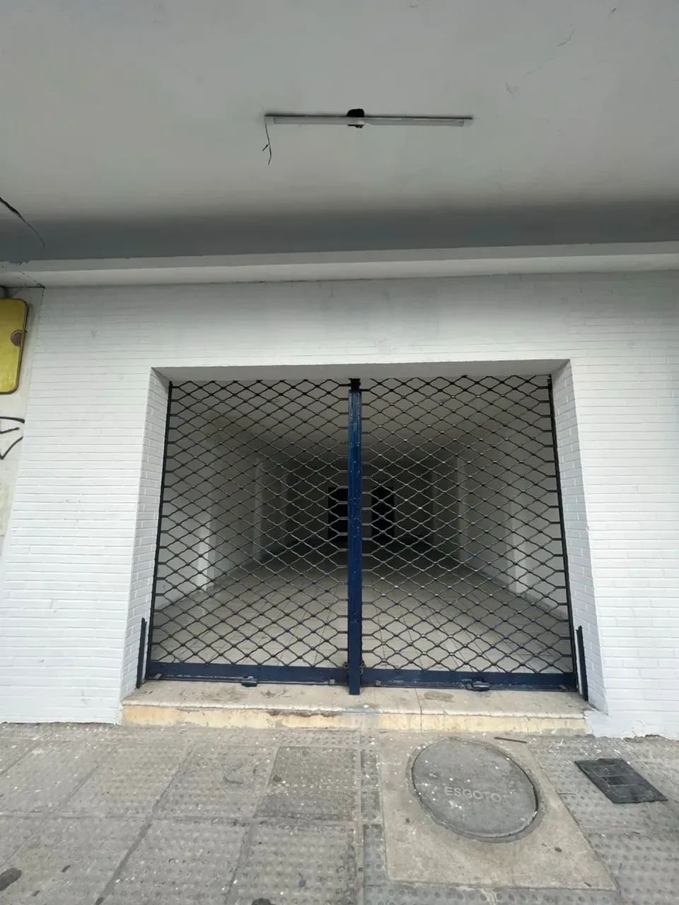 VENDO ÓTIMA LOJA/PONTO COMERCIAL COM 101m² NA AV. BEBERIBE - ENCRUZILHADA