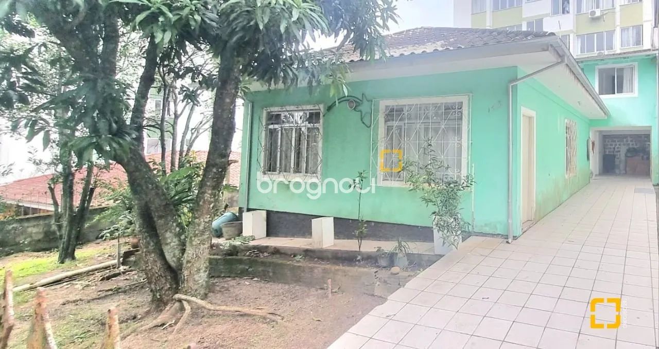 Casa Residencial à venda na Carvoeira