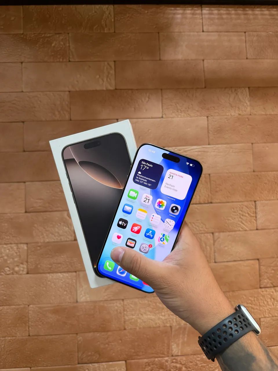 iPhone 16 pro maxx 256gb com garantia - entrego pra você  - Foto 2