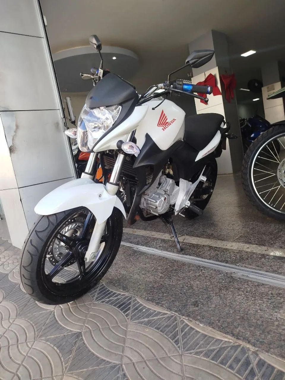 Cb 300R 2010
