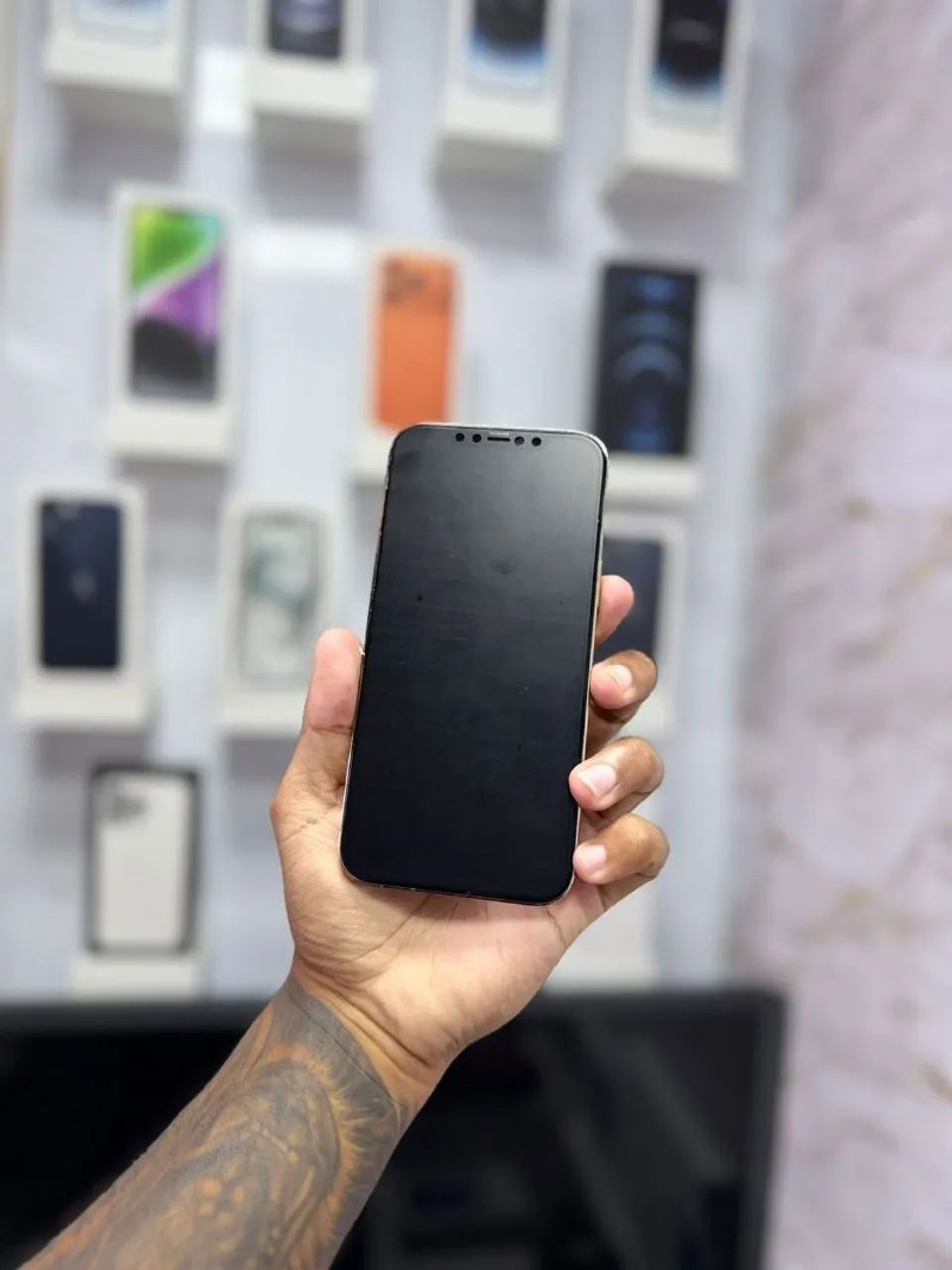 IPHONE 12 PRO MAX 128GB MUITO LINDO<br>R$ 2.499,00 - Foto 2