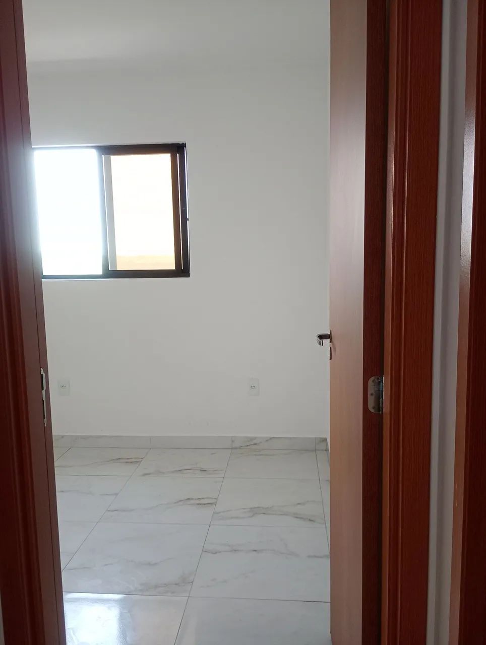 Alugo quarto pra dividir  valor $400,00 - Foto 5