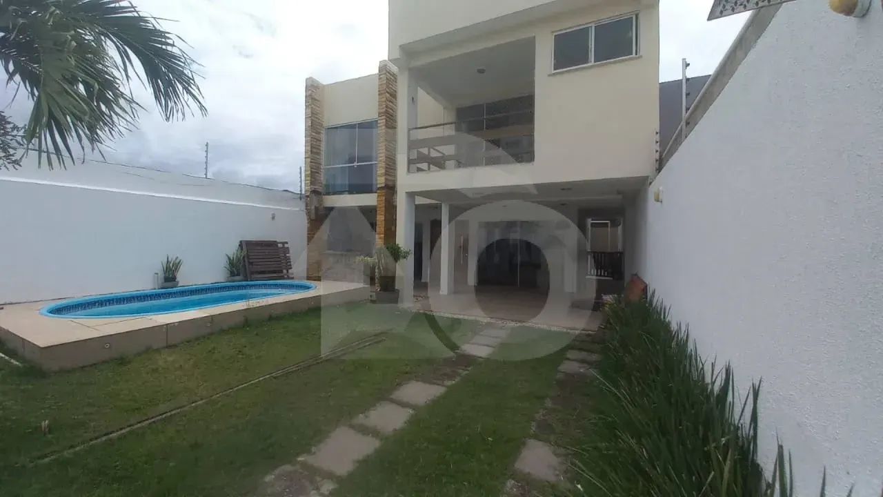 Casa Excelente e Espaçosa à Venda na Atalaia com 4 Vagas de Garagem - Foto 2