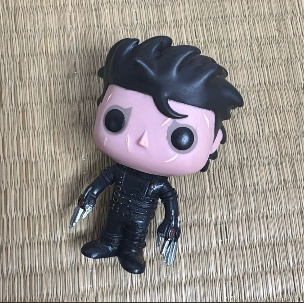 Funko pop Edward Mãos de tesoura  - Foto 5