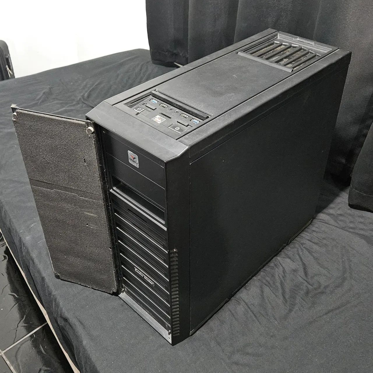 Gabinete Cooler Master Silêncio 550 - Foto 2