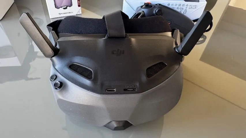 DJI Avata 2 Fly More Combo + Goggles 3 + N3 + FPV Controller 3 - Foto 4