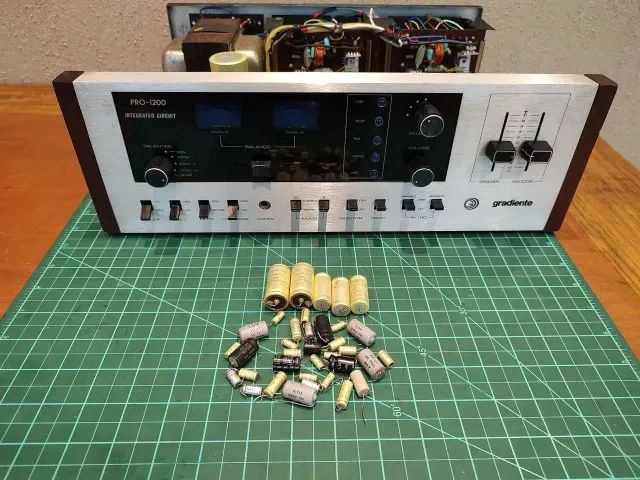 Amplificador Gradiente Pro 1200 - Foto 4