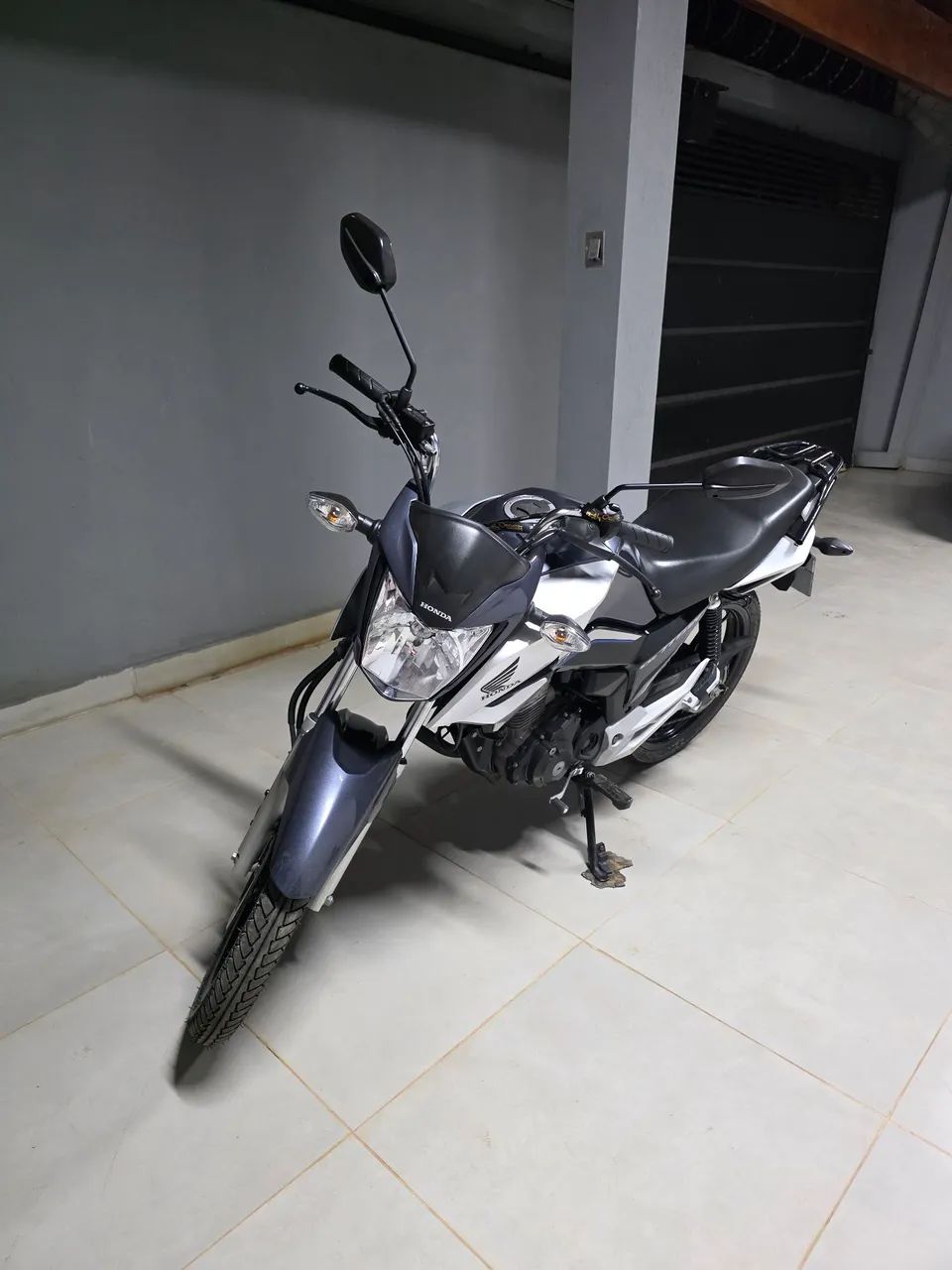 Titan 160 