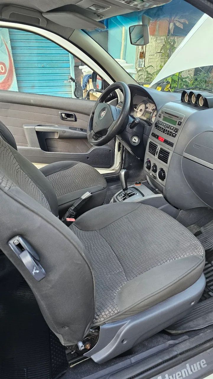 Fiat Strada Adv.1.8 16V Dualogic Flex CD 2012 - Foto 3