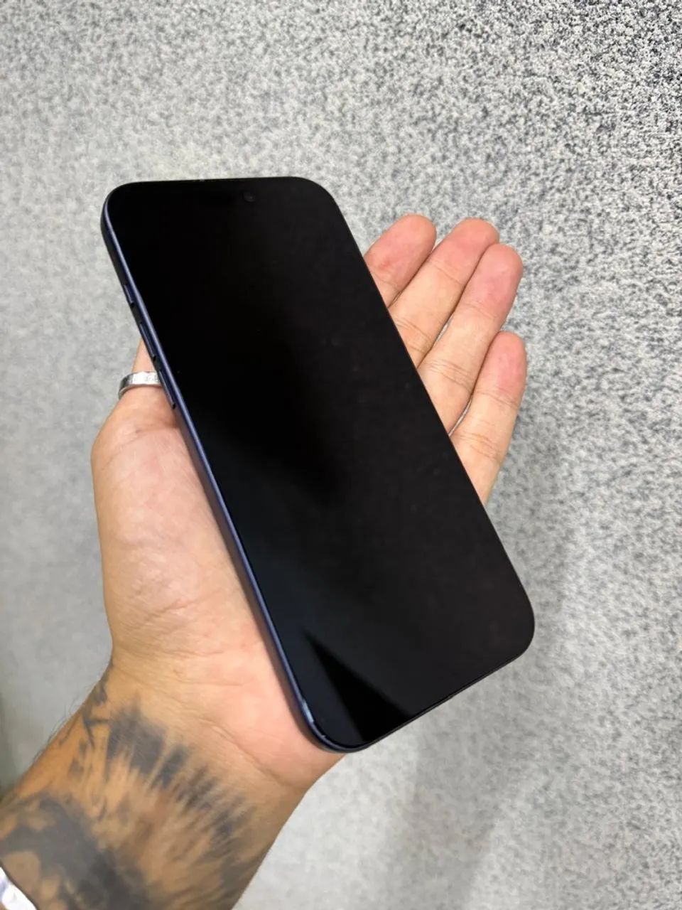 IPHONE 17 PRO MAX - 2 meses de uso  - Foto 3