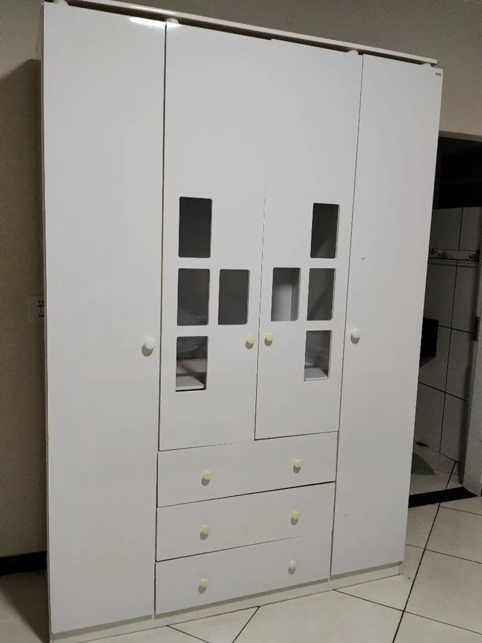 Vende-se guarda-roupa 