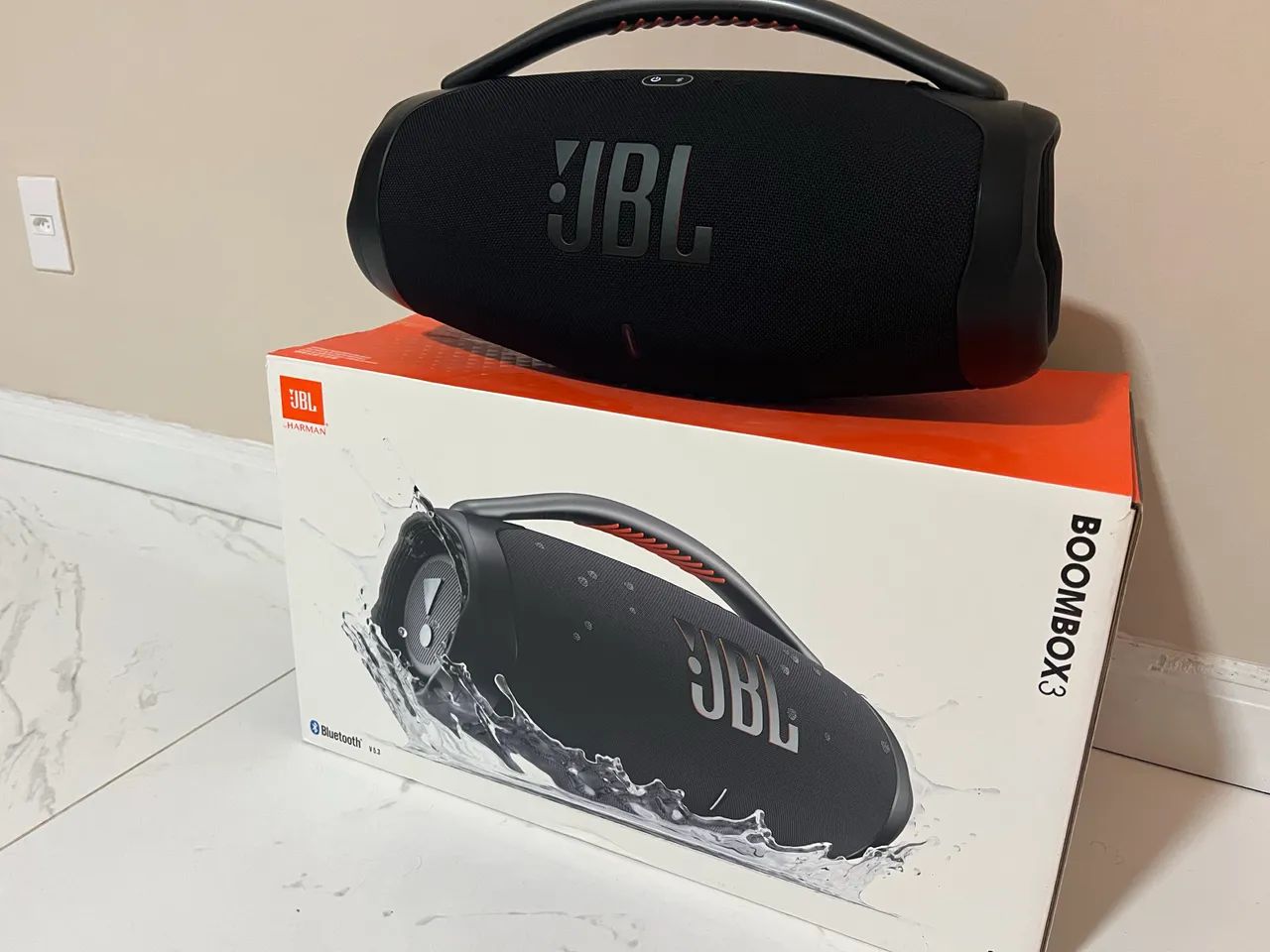 JBL BOMBOX 3 IMPECÁVEL SEM MARCA DE USO NOVA 