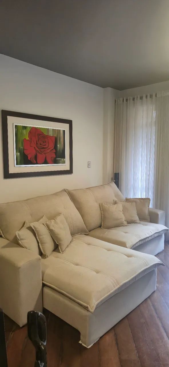 Sofá retrátil todo em linho, acompanha 6 almofadas  medida 190 de comprimento  - Foto 5