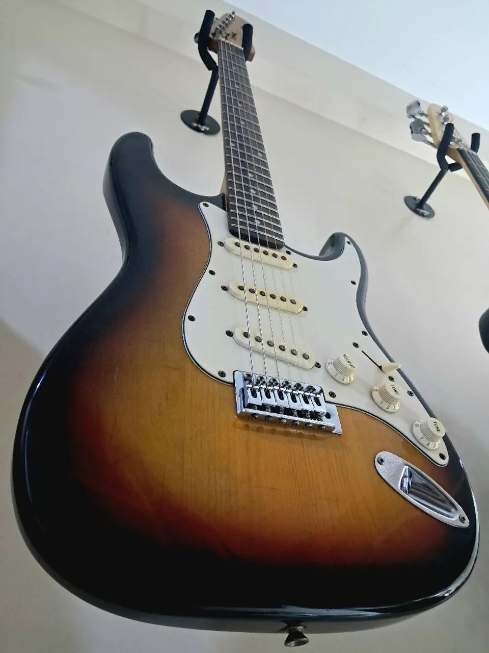 Guitarra Strato Tagima Regulada + Capa - Foto 4