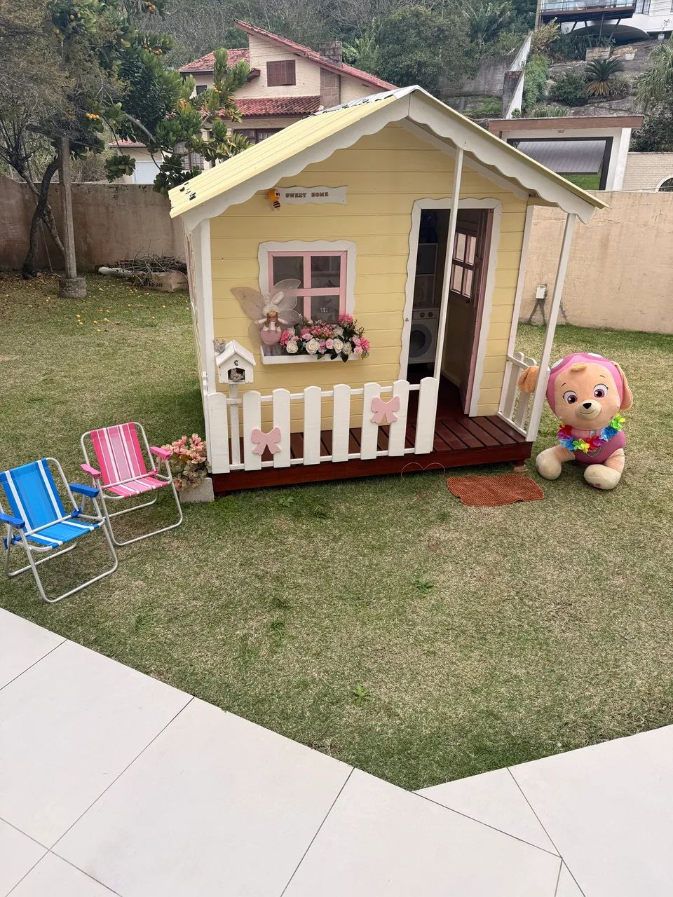 Casinha de Brinquedo Infantil Completa (Mobiliada) - Praticamente Nova - Foto 3