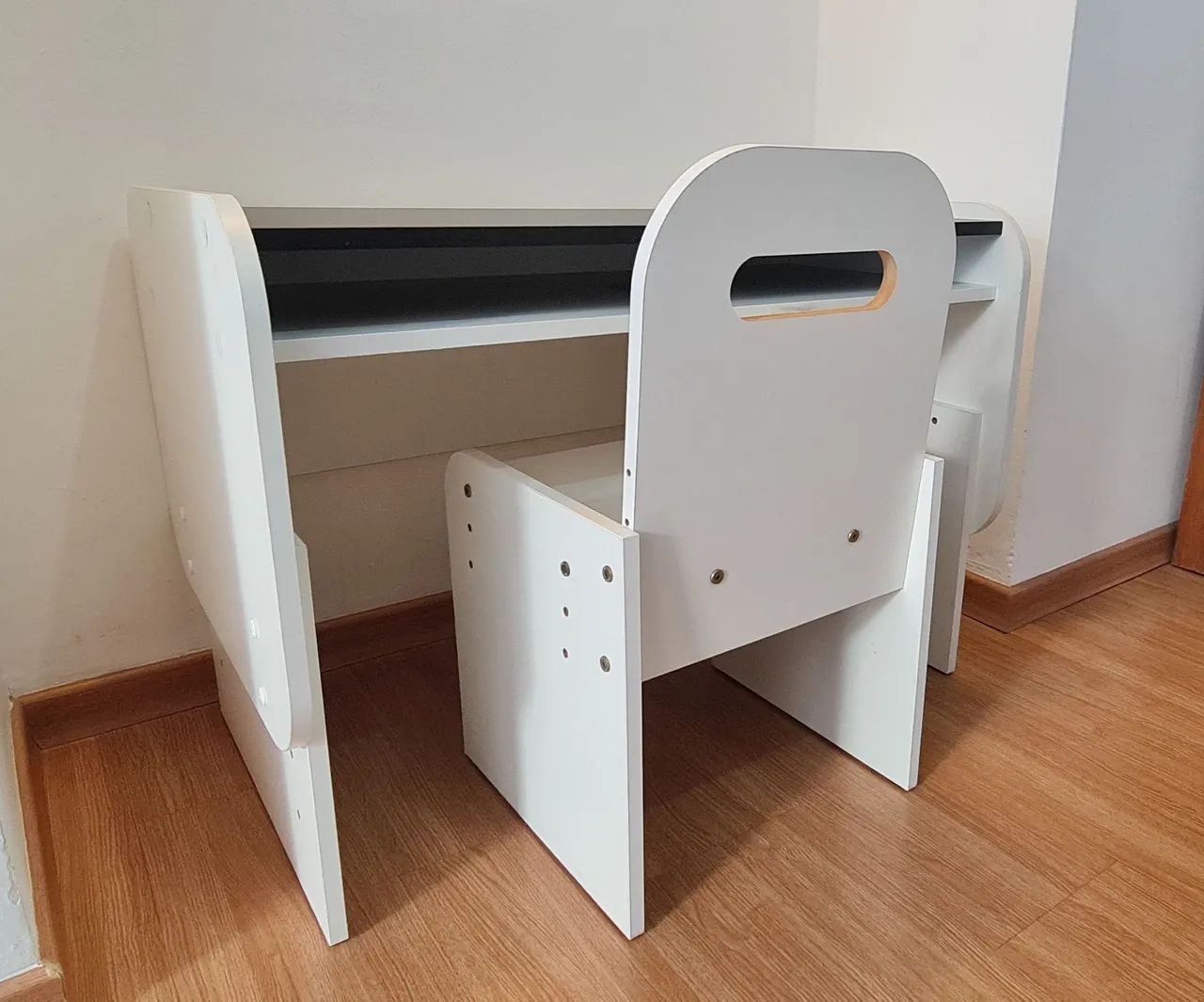 Kit Mesa Grande Com Cadeira Infantil Com Regulagem - Foto 3