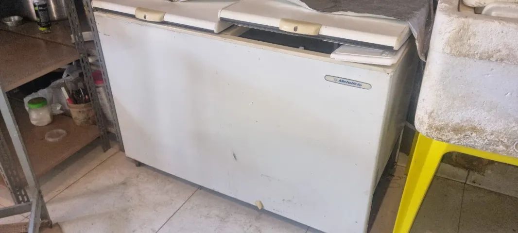 Freezer horizontal 2 portas metal frio 420l