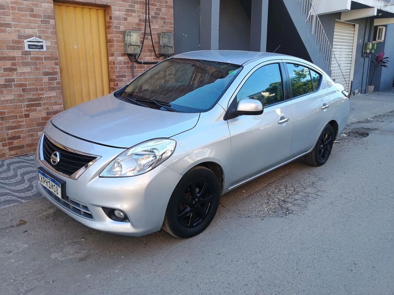Nissan Versa 1.6 16V FLEX SL 4P MANUAL 2013