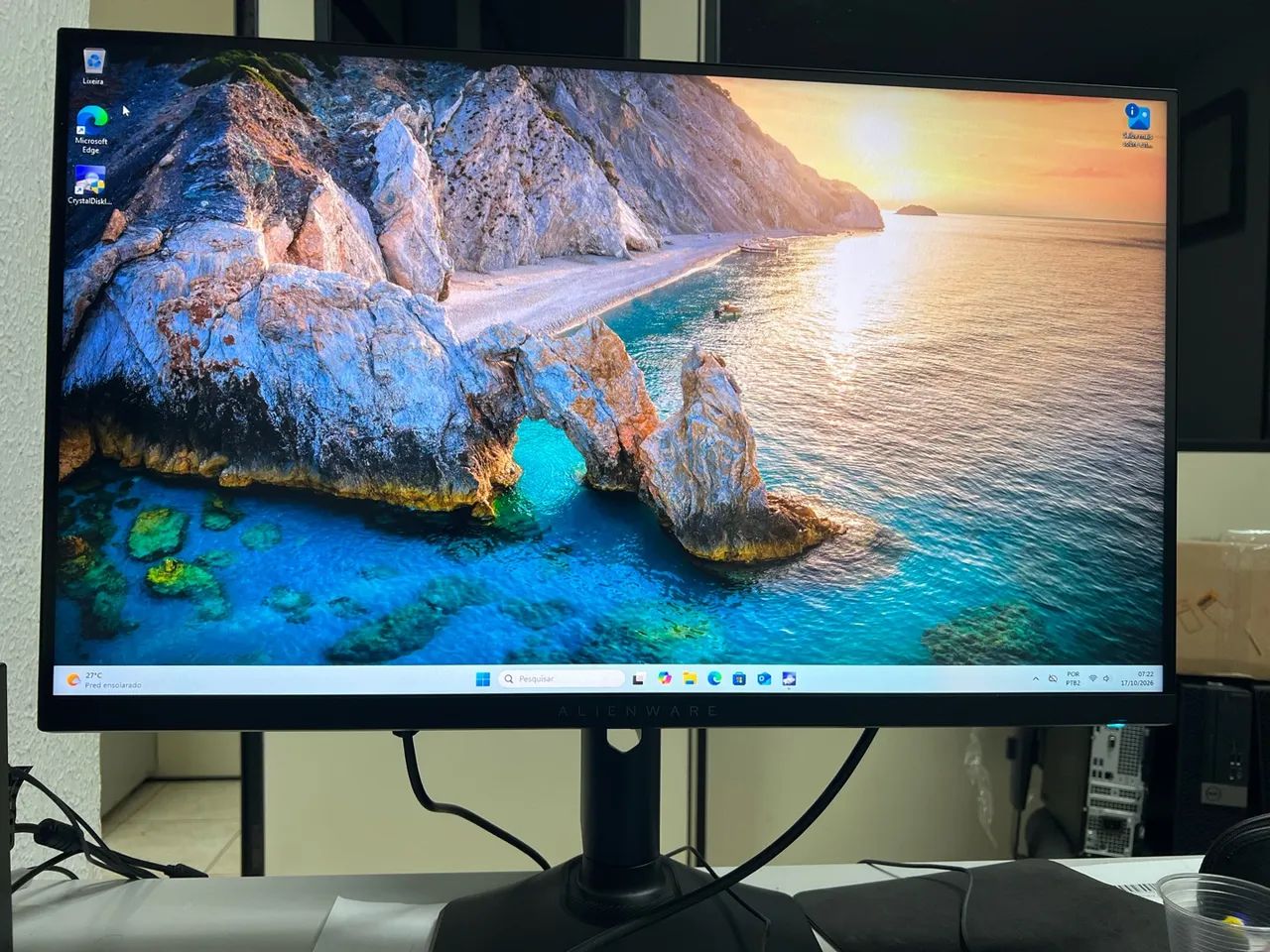 Monitor Dell 27 Alienware Gaming AW2724DM Semi Zero - Foto 5