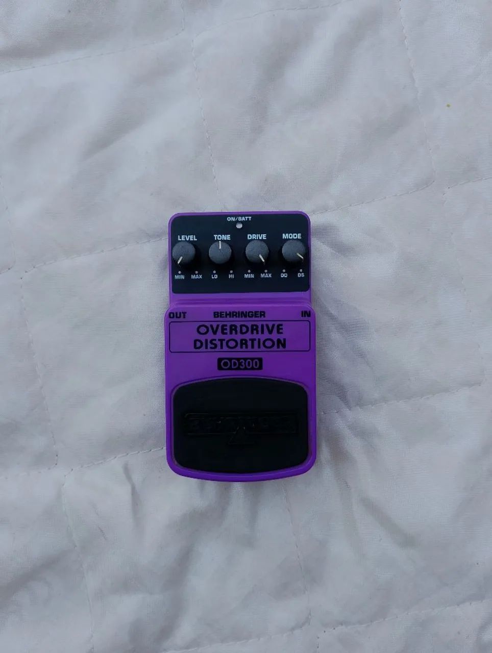 Pedal Behringer Overdrive / Distortion OD 300 - Foto 2