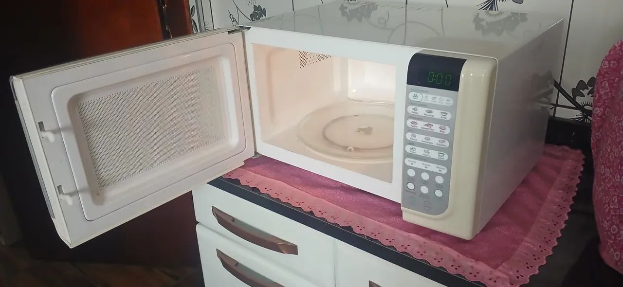 Microondas Eletrolux 23litros Barato! - Foto 3