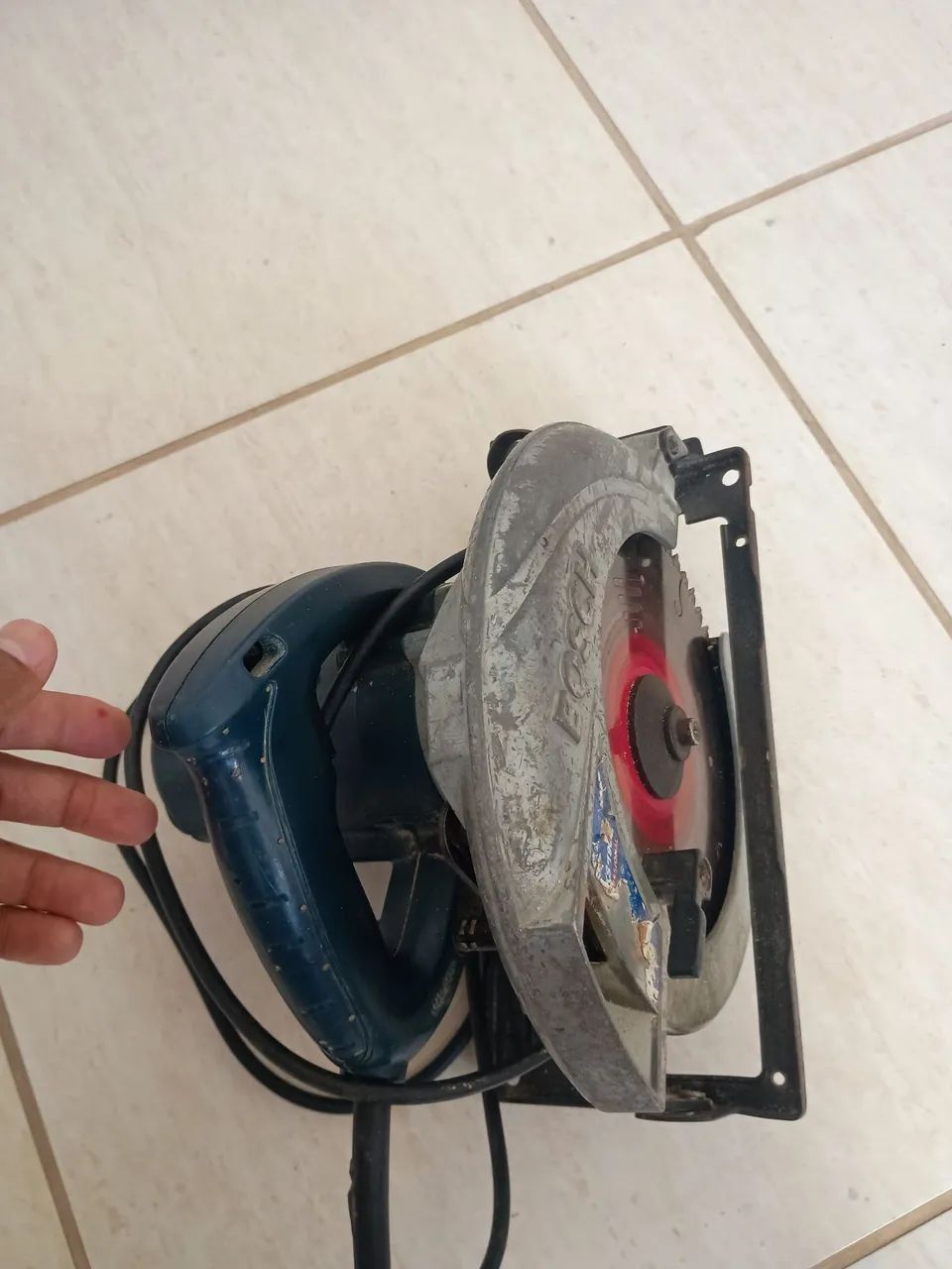 Vendo serra circular bosh  - Foto 2