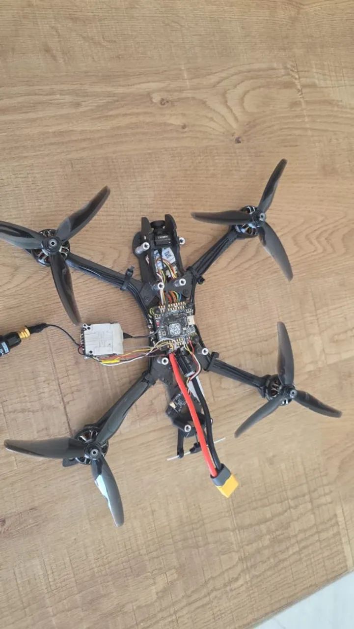 Drone fpv quebrado 