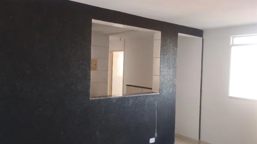 Aluga-se apartamento 3 quartos.