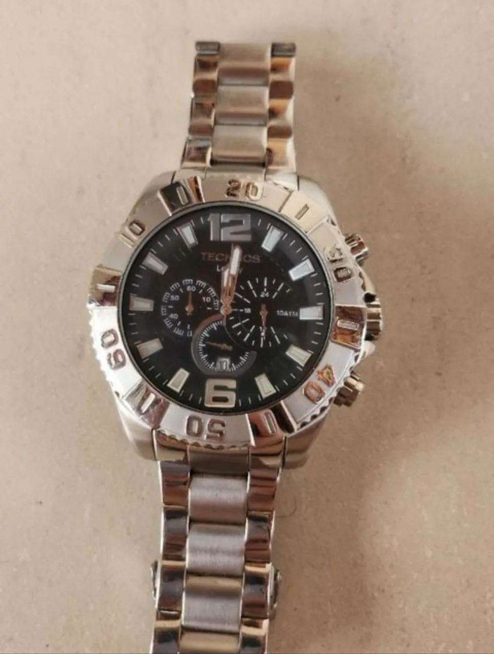 Relógio prateado  - Foto 4