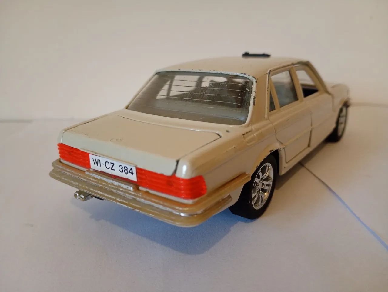Bburago - Miniatura Mercedes 450 SEL - Foto 4