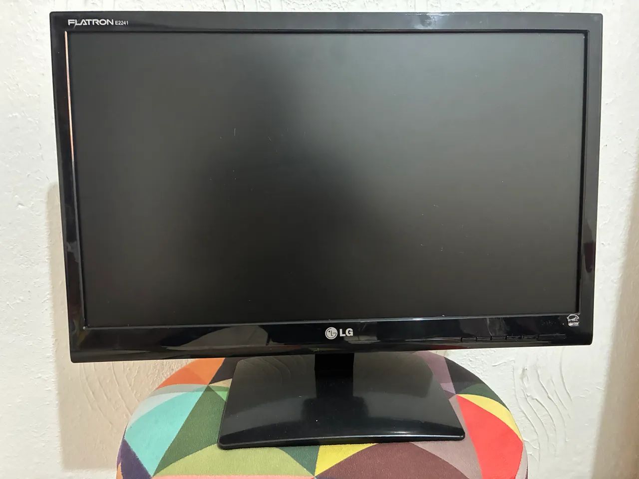 Monitor LG E2241  (Usado) - Foto 2